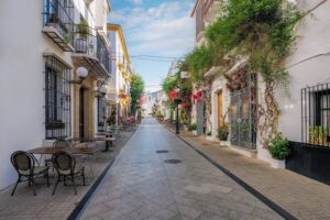 Ruelles fleuries de la vieille ville de Marbella
