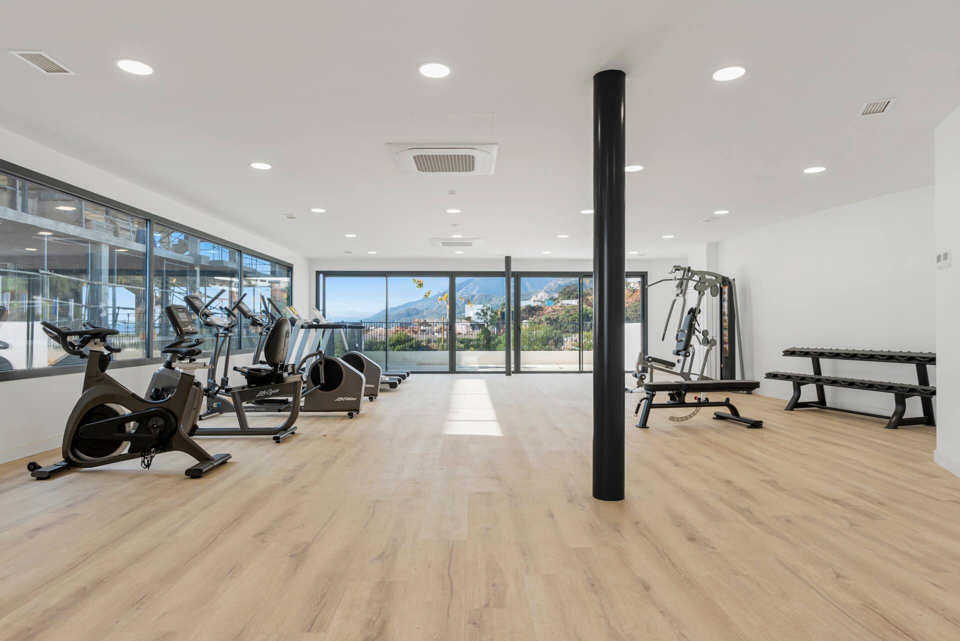Salle de fitness dans le bâtiment