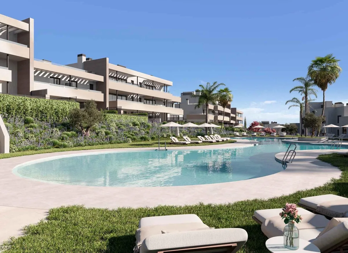 Bliss Homes, Casares 1 Gemeenschappelijk zwembad en tuinen van Bliss Homes in Casares Costa
