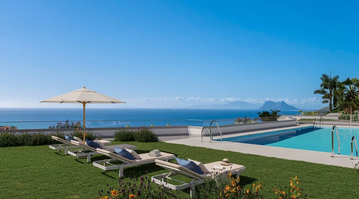 Vistas al mar desde la terraza de una vivienda en Blue Marine