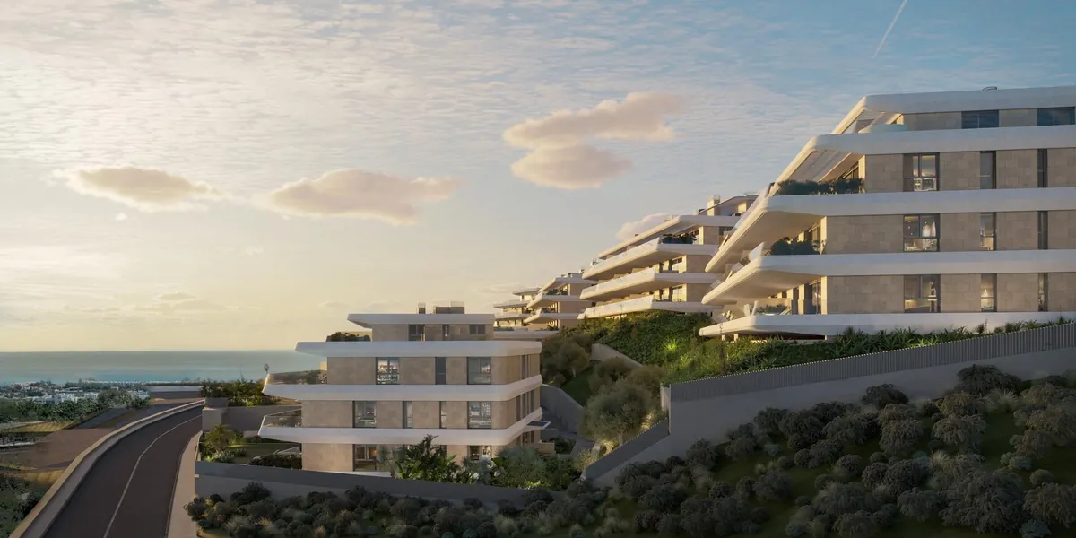 Libella, Estepona 1 Façade de Libella à Parque Selwo avec terrasses tournées vers la mer