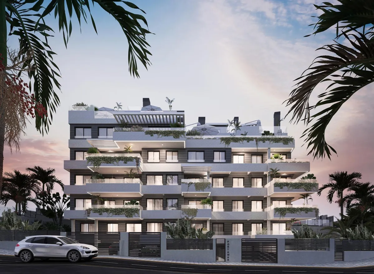 Immeuble moderne Portamare près de Playa de La Rada, Estepona