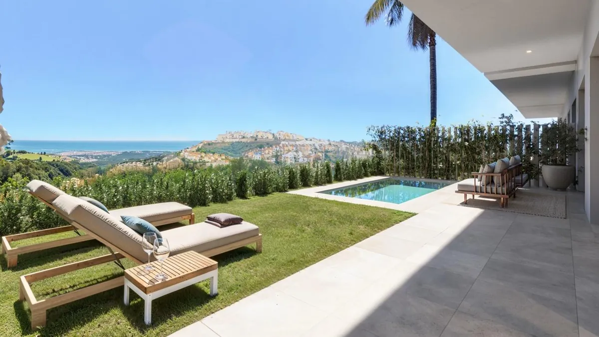 Villa adosada con piscina privada en Spinto Blue, Casares