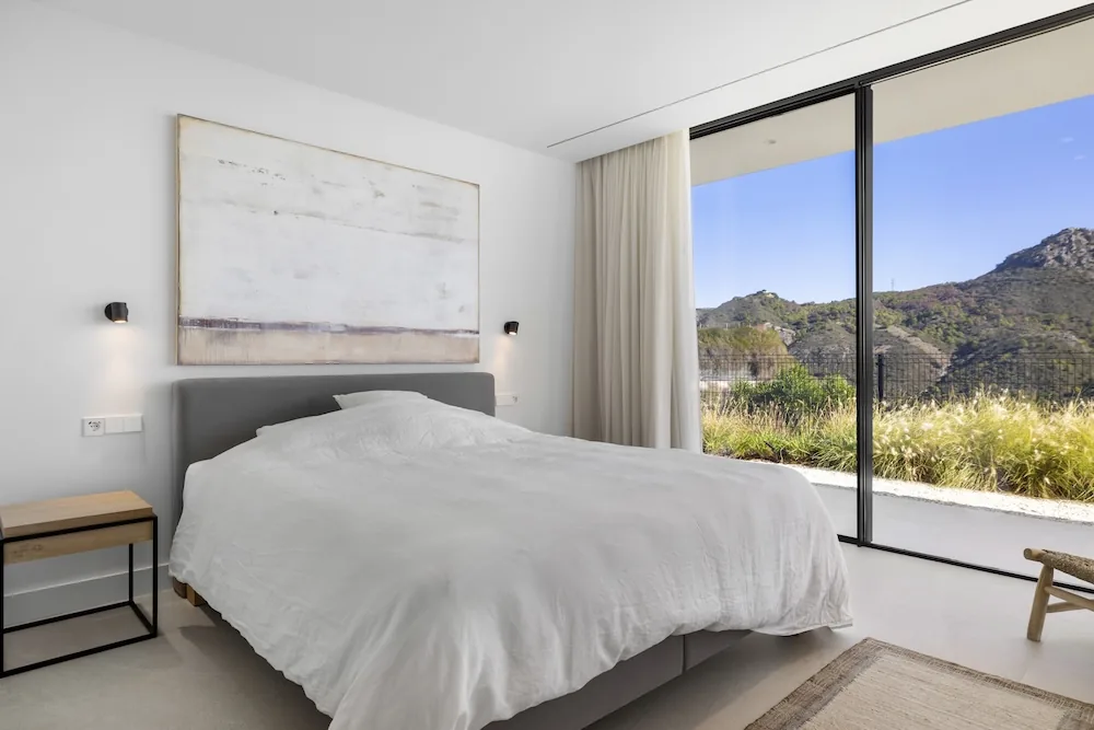 Chambre avec salle de bains privative et vue sur les montagnes
