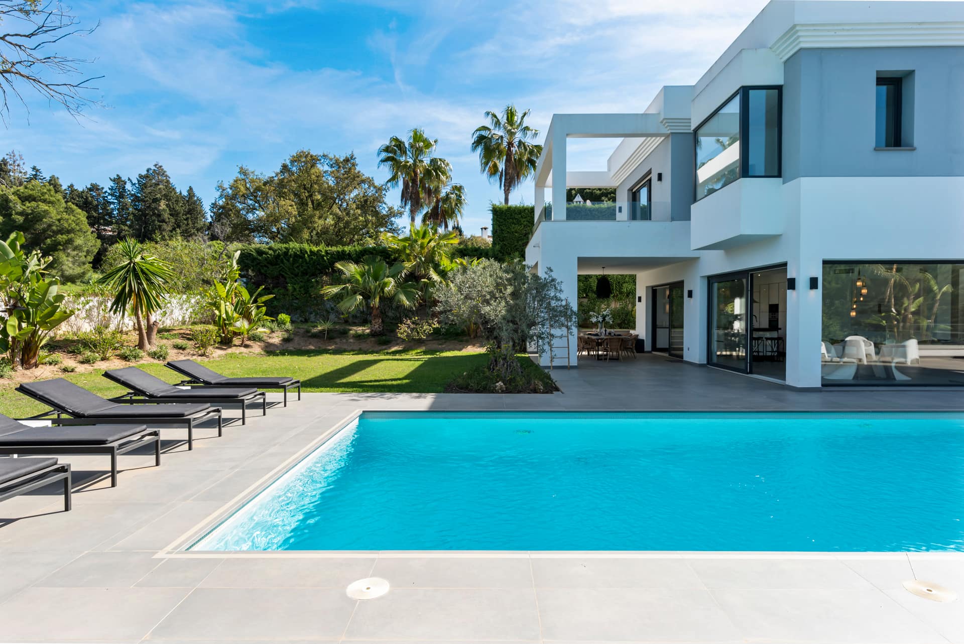 Villa Las Chapas: vakantievilla met privézwembad in Marbella 7 Privézwembad van Villa Las Chapas