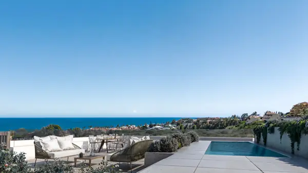 Moon 64, Los Hidalgos, Manilva: roof terrace with pool and sea views