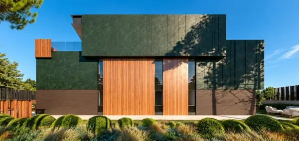 Orum, Estepona: zijgevel met groene bekleding en houten panelen (3D-weergave)